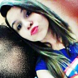 Fica num clima tipo zen sendo guiada por Jah ✌☮.