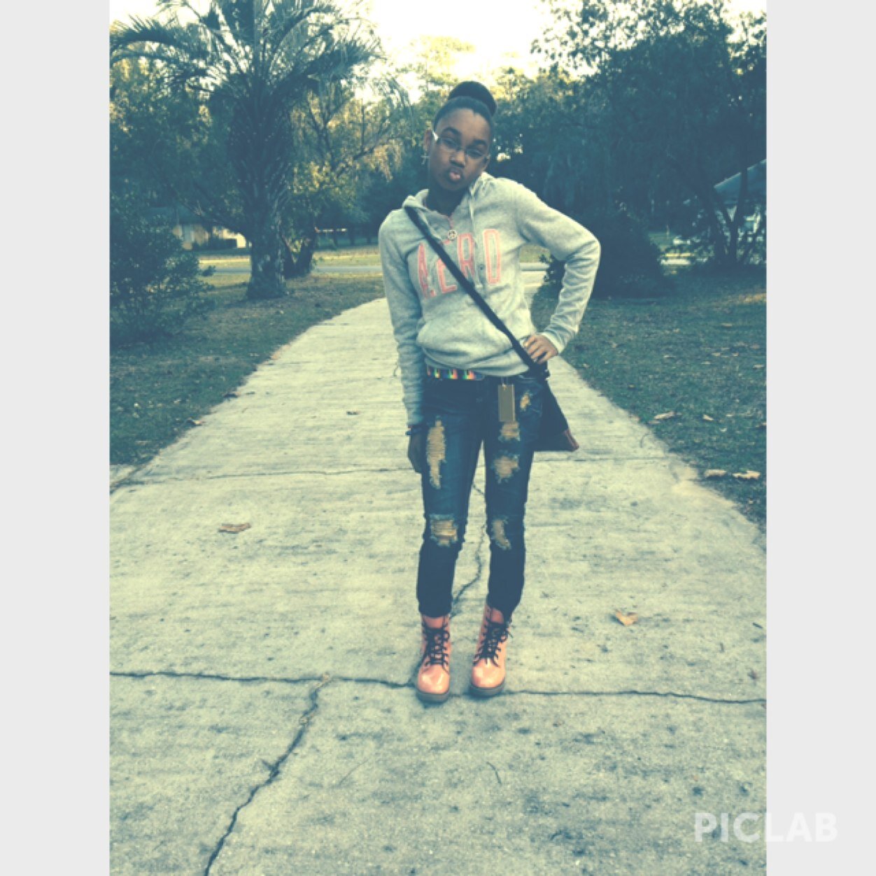 .fσℓℓσω мє ι fσℓℓσω вα¢к... Follow me on insta @_pinkdollhouse and my backup @_ purpledollhouse .... Im cute cool ... Tahhh