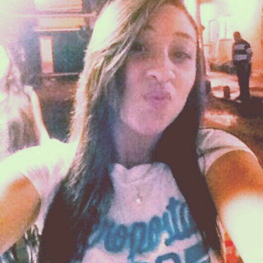 Sou umα pessoα totαlmente doida ! diferente dαs que você encontrα por αii. Nαo sou perfeito, sou αpenαs eu mesmo! Nαo me αbalo com o que me fazem, simplesmente