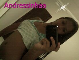 s2 Sou chatta ' carinhosa meiga , nao gosto de fofocas sobre mim gosto de cascar conversa com as pessoas so tenho medo de deus e de mais binguem ' gosto de amiz