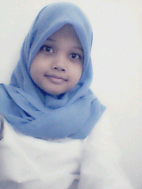 Yg diatas ini bkn uname gw ^, twitter gw di hack, & gak bisa ganti unamenya, lebih baik follow part of me - @FaahrinS_