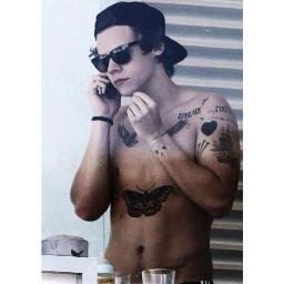 fucck (inactive because of fucking exams)
Im not always on but if you want a follow back just ask :)