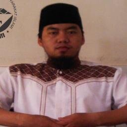 Ingin menjadi hamba Allah yang bermanfaat bagi diri, keluarga dan seluruh ummat manusia. Insya Allah..