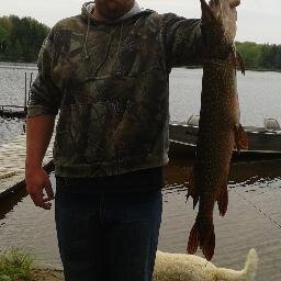 Red Neck from Canada, love hunting, fishing, football, hockey, rugby, mudding and drinkin beer. #QuackerSmacker