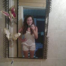 EveAugelli's profile picture. ~A veces ,una canción puede decir exactamente lo que esta pasando  en tu vida~ Directioner∞ Mis Idolos Los chicos de las escaleras -Seguime y te sigo- ☺