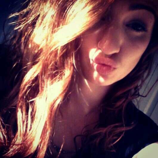 ChelseyRoseee's profile picture. I love doing makeup, and I have a YouTube where I do beauty videos! rosebudmakeup349! Go see and follow me!