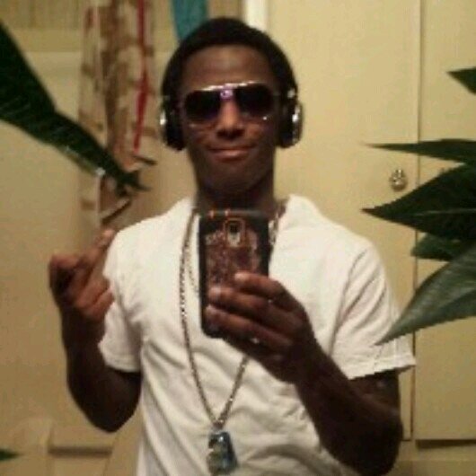 Shid Chilling At Home But Follow Ya Boy!!?!!
