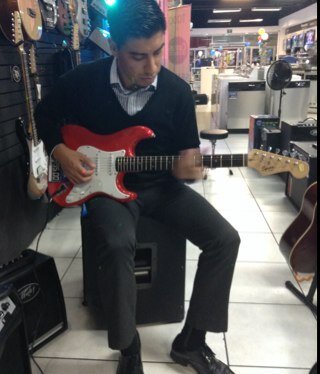 rapineda33's profile picture. 