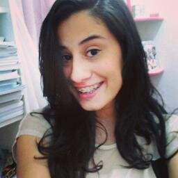 Queria poder permanecer jovem assim para sempre, sem medo de fechar os meus olhos ◢◤