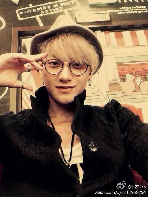 Verified at @sugoirp | 黃子韜 | cant.stand.cuteness. ♡
