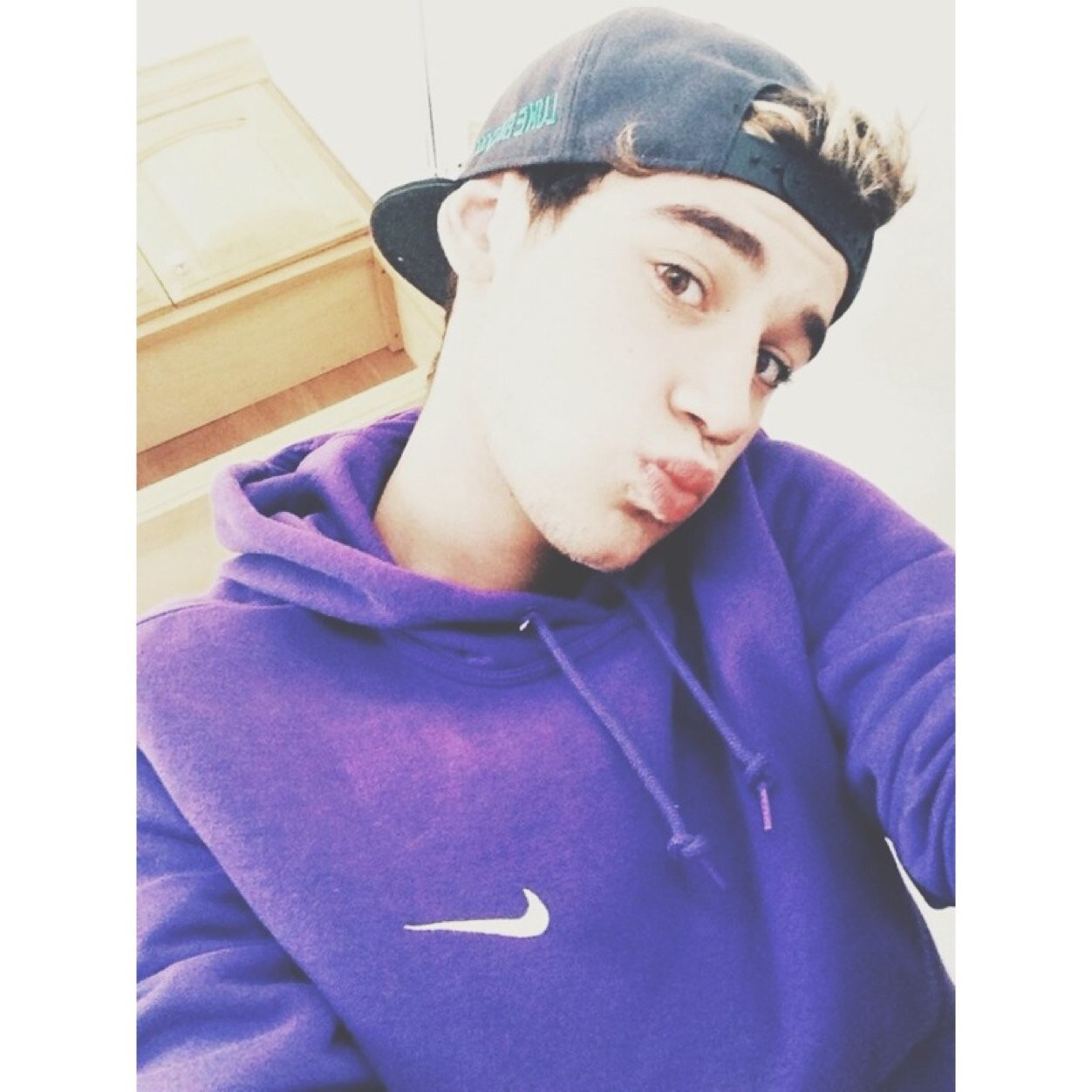 free follow so go follow @youtuberstho and she might follow back :)