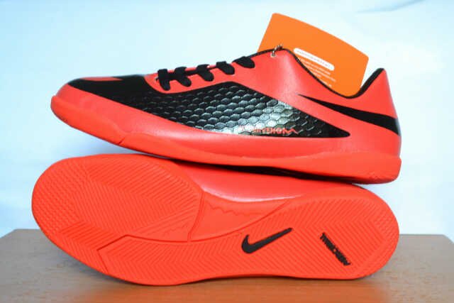 Hallo, kami menjual berbagai merk sepatu branded dengan harga terjangkau seperti nike adidas NB dll. Pin bb: 25B2A8AC.CP :08978549845
