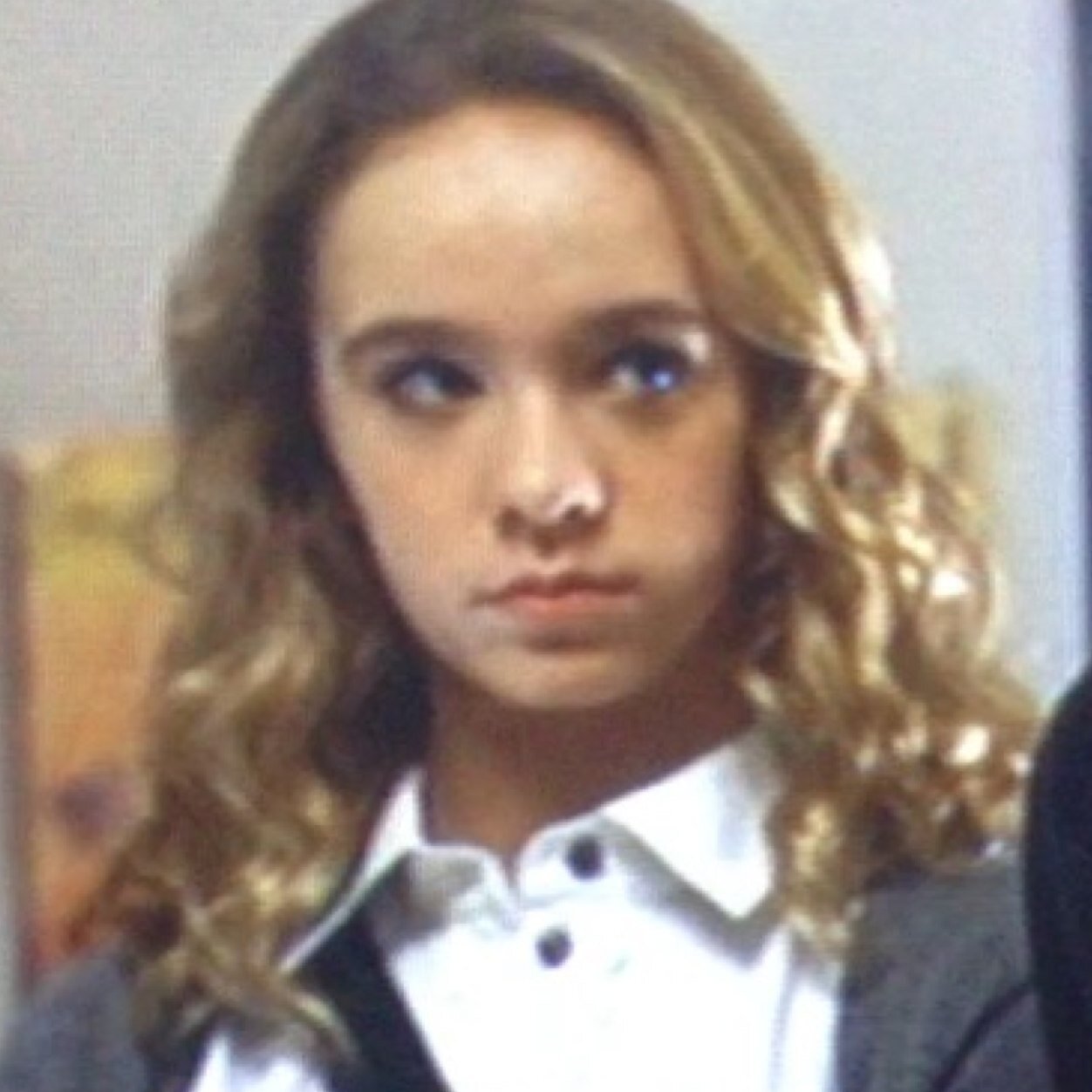 Hello everyone my name is Bonnie. My brother is @GregAlien_Rp and I go to school with him and I love everything that has to do with Extraterrestrials #single