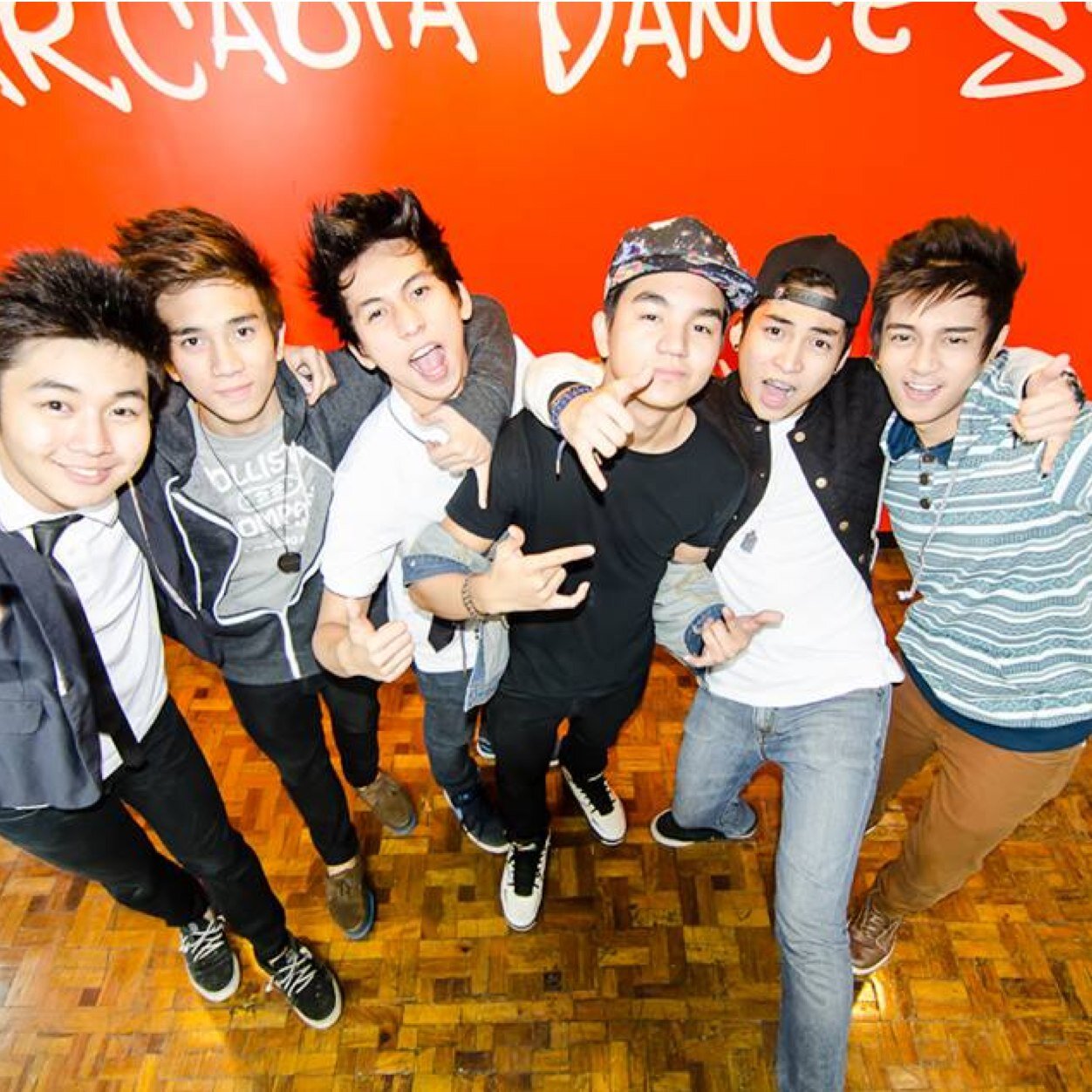 Overloader_Univ's profile picture. School for those who only LOVES Boys OverLoad. Kaya ano pang hinihintay mo? ENROLL NA! Creator: @rhiiyaahhisme. :)