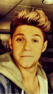 ~1D~ http://t.co/qxpV8lmDdU  :)