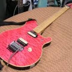 関西で女形バンドをやってます。イビザです。