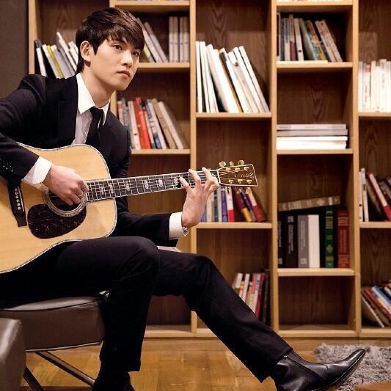 CNBLUE's guitarist 90.05.15 ROLEPARODIES