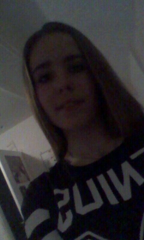 portugees,don't touch my hair phone or boyfriend you do ? I wil kill you..... bestfriend @marije19991♥ 10*02*14 ♥