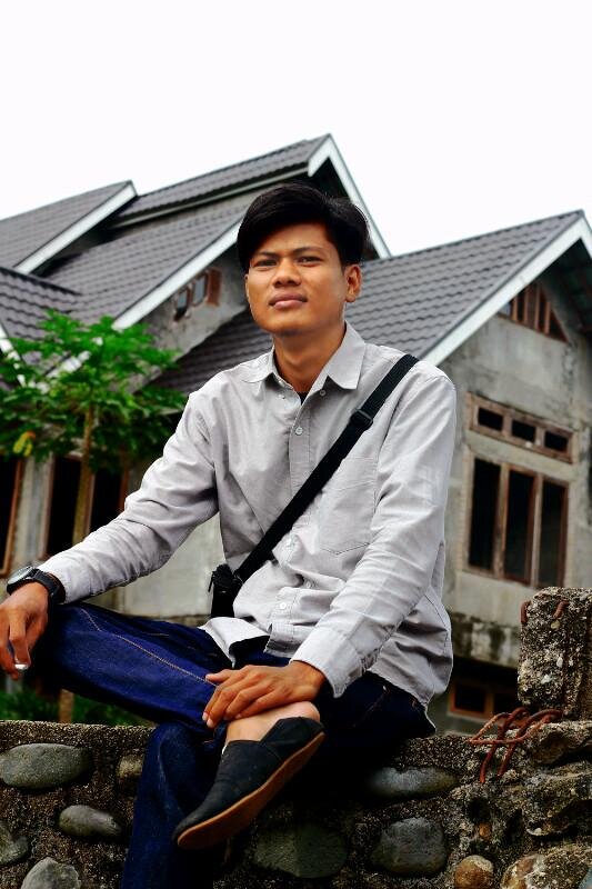 Jr_ayie's profile picture. karena hidup adalah pilihan,jalanilah dengan hati-hati... :)