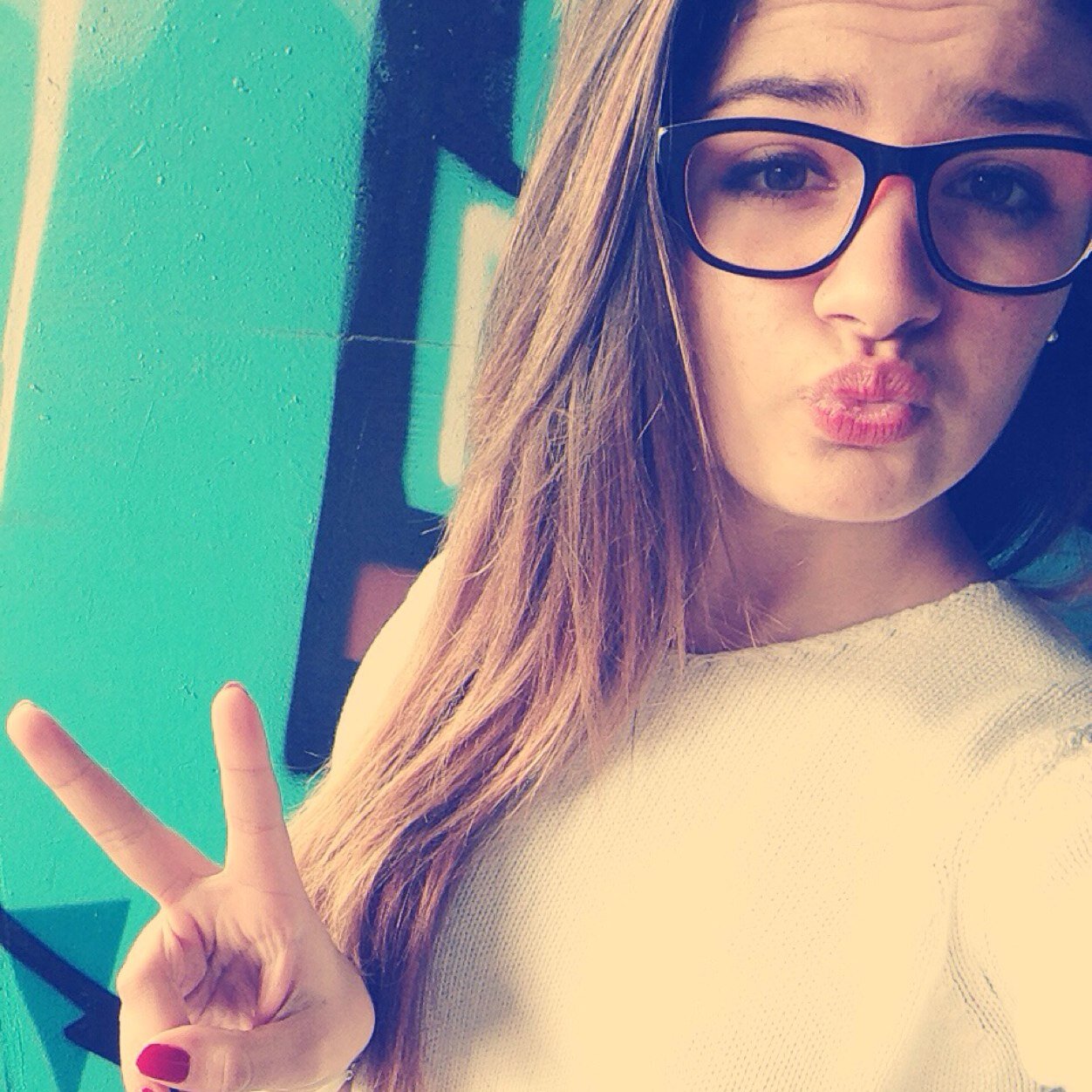 follow me follow back.☯