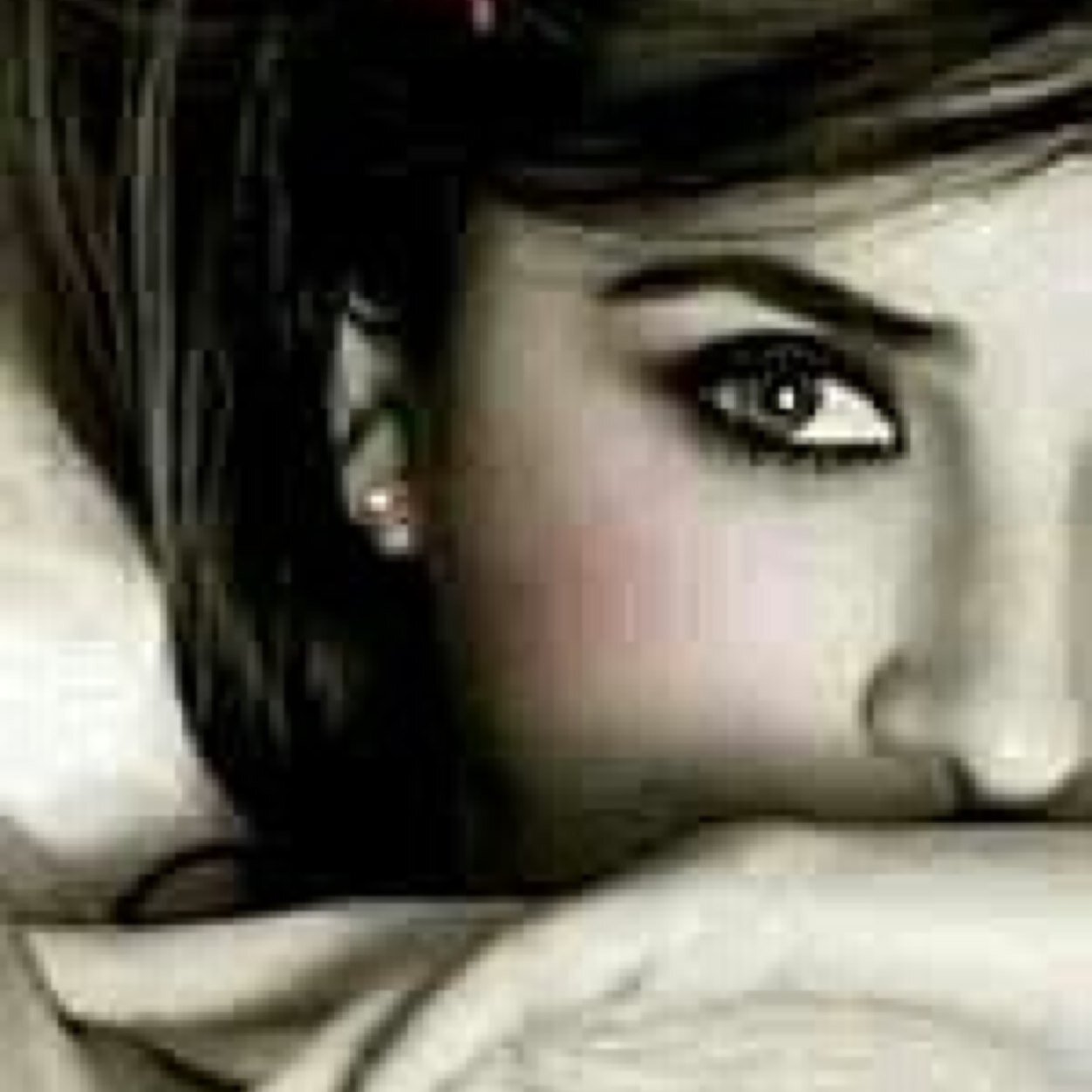 سآبقى اﻧثىَ راقيہَ ترسُم صورة تربيتهہاا لِ آلابد!