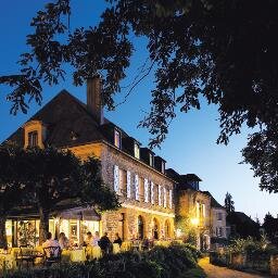 hôtel 3 étoiles, restaurant gastronomique dans une cité médiévale en surplomb de la vallée de la Dordogne, 13km au sud de Sarlat.