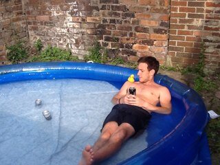 MikeyLaaad's profile picture. champion of 1st school bench ball