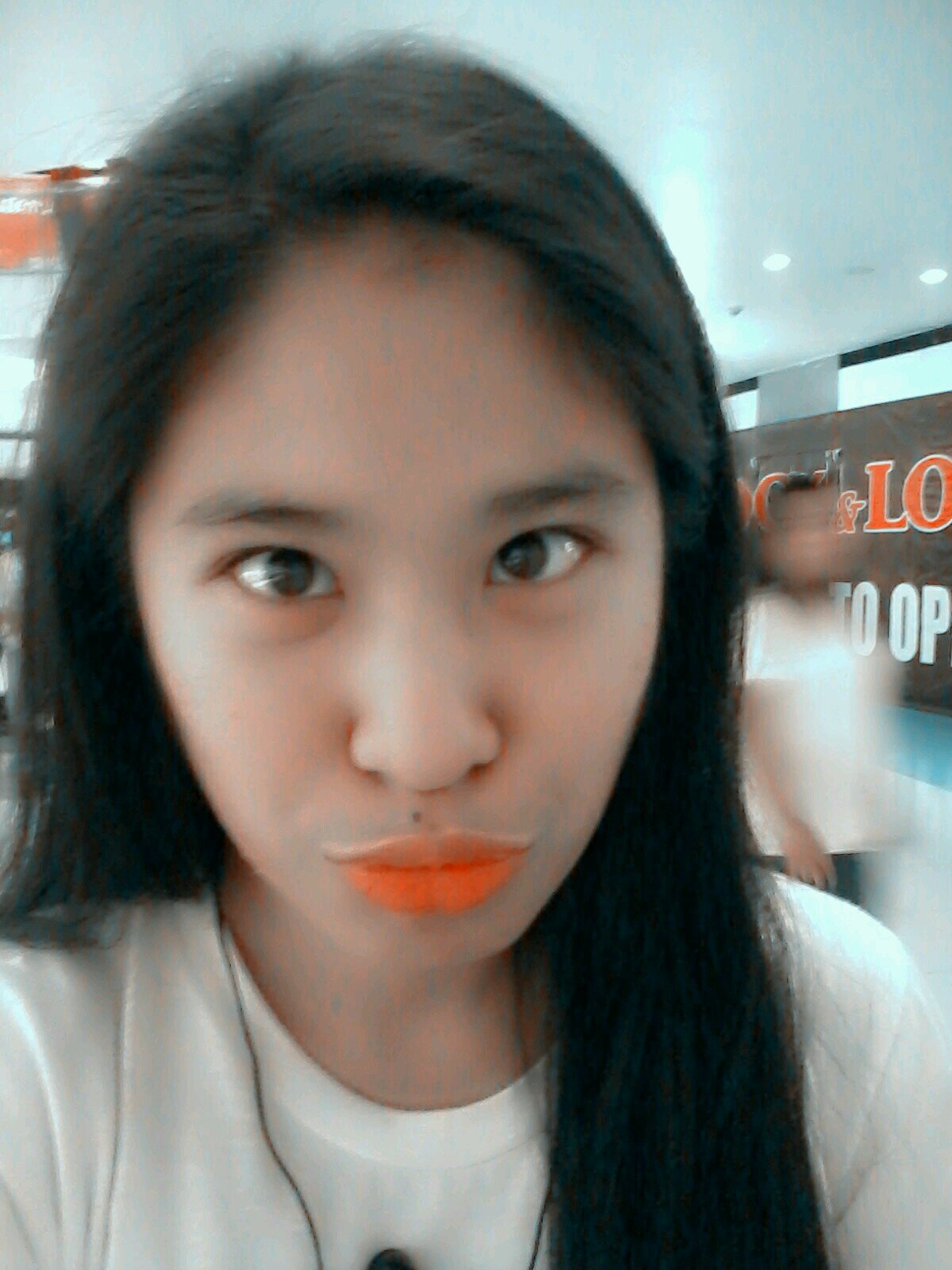 yvonnejebelle's profile picture. Simple.Sarcastic.Humble.WEIRD =]