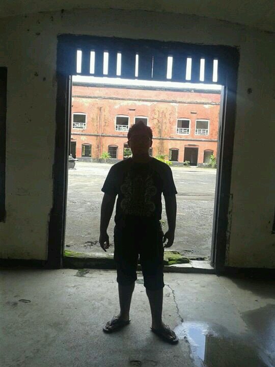 aku tu orangnya baik hati ga smbg,mau berteman sm siapa aja....