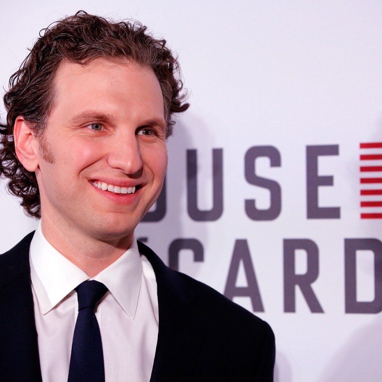 Fanpage for @SebArcelus | Jersey Boys, Wicked, Elf, A Time To Kill, House Of Cards | Followed: 8/11/2012