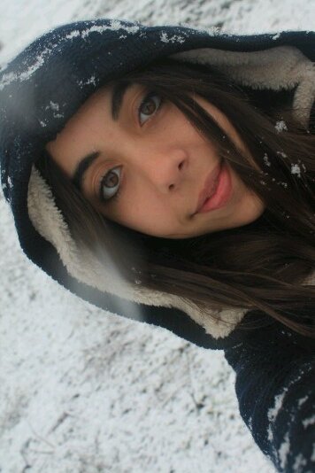 0022                                                                       ♡ carpe diem ♡ Adriana Campos ♡ Besos entre sonrisas, sonrisas entre besos ♡ Bf ♡
