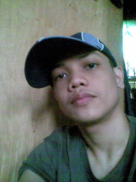 jerome_bueno083's profile picture. oozing with sex appeal =)