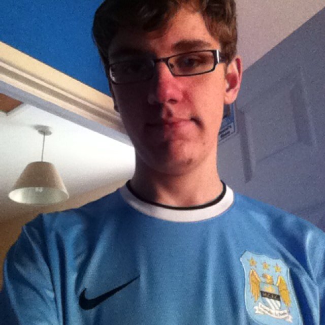 I support doncaster and man city I play fifa 13 and pes 2011