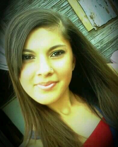 yazminanchaba's profile picture. 