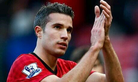 De Nederlandse Robin Van Persie twitteracount, Met weetjes interviews video's en Goals
