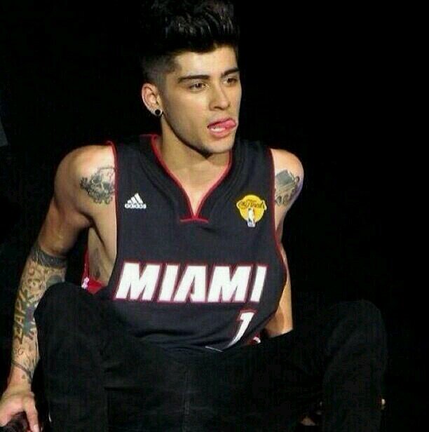 NLZHL ღ 24/05/2013 THM-WWAT. half a heart♥'Be yourself no matter what they say' One Direction♡ Cody Simpson♡ Macklemore♡