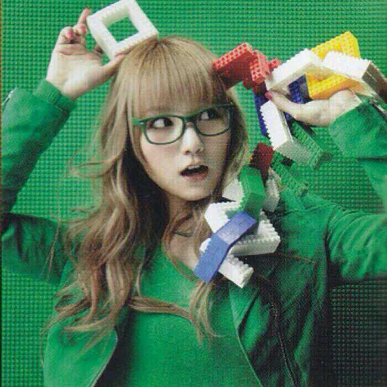 SCANDAL/SPYAIR/Nicoなど好きです
特にSCANDALのMAMIが好きです
気軽にフォローお願いしまーす