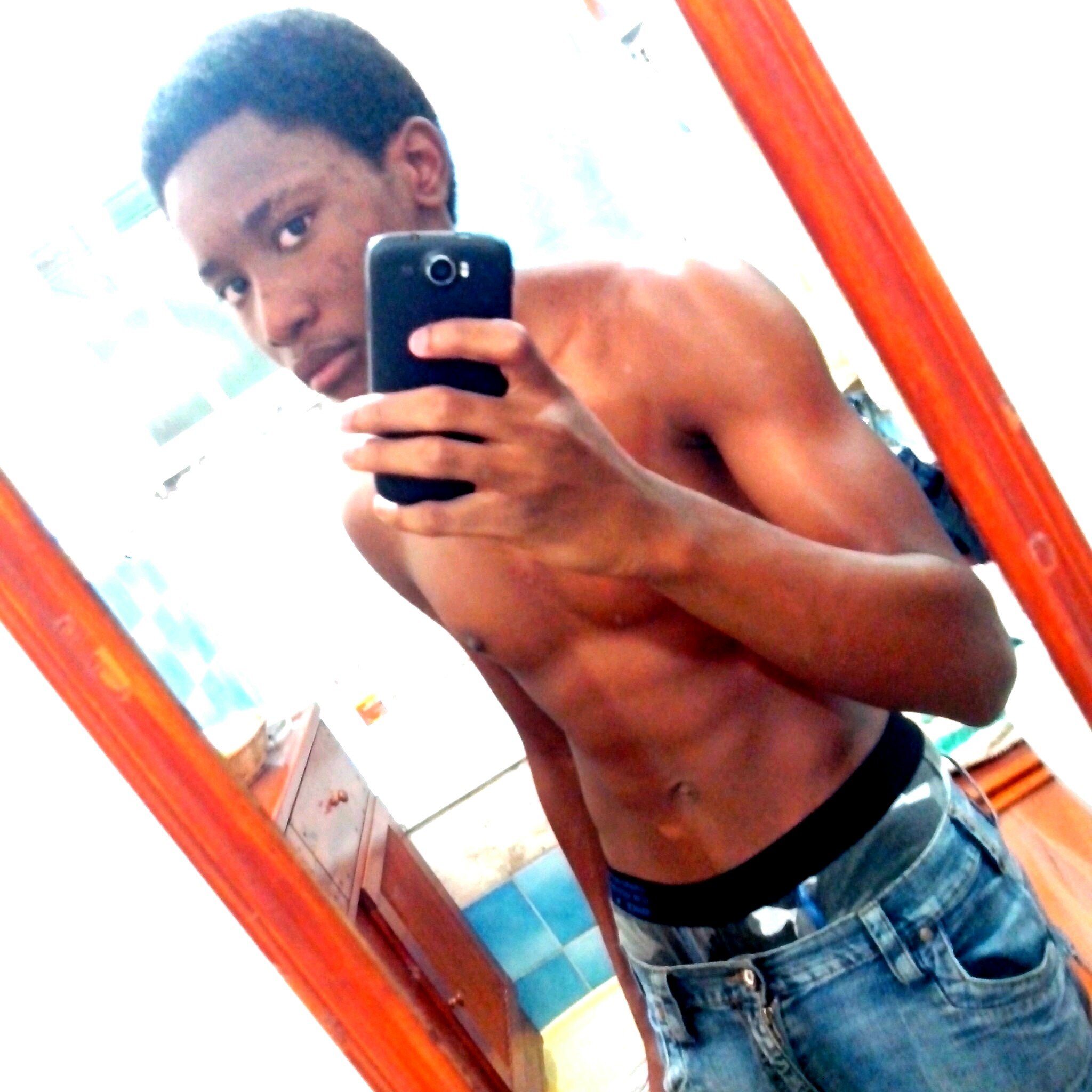 Ma philosophie : Si les meilleurs partent les premiers je compte vivre longtemps x) follow me je follow back #TeamLion #TeamBordel