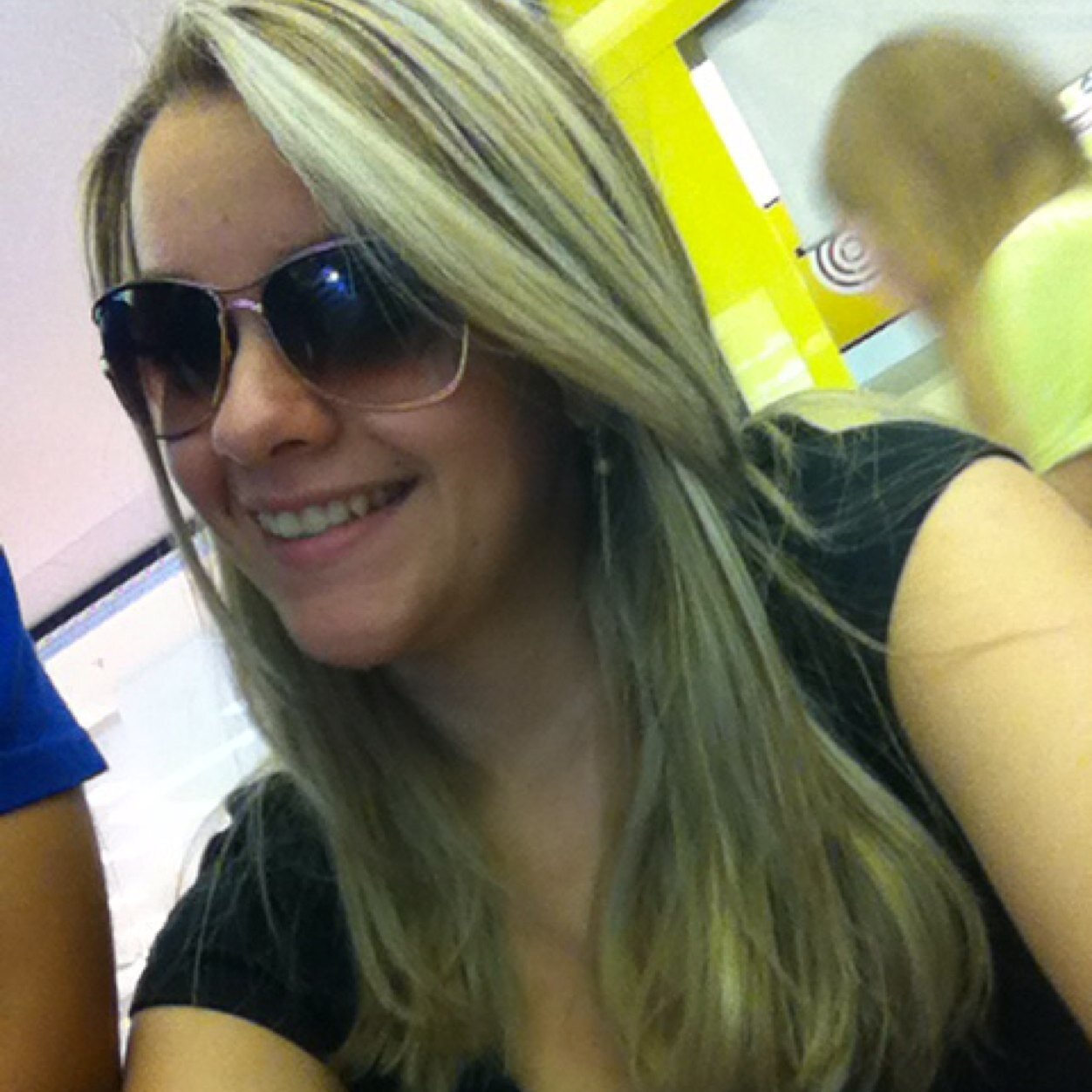 Pode passar o tempo que for, posso estar distante, mais nenhuma distancia, tempo nenhum, nada e ninguem vai destruir o meu amor por voce. Te amo mtmt/BrunoGomes