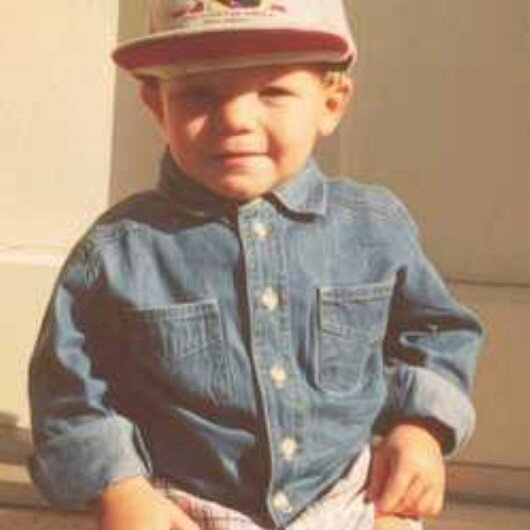FOLLOW TO @MULLINGARLOVE LE SIGUE LA HERMANA DAISY DE LOUIS GOGOGO