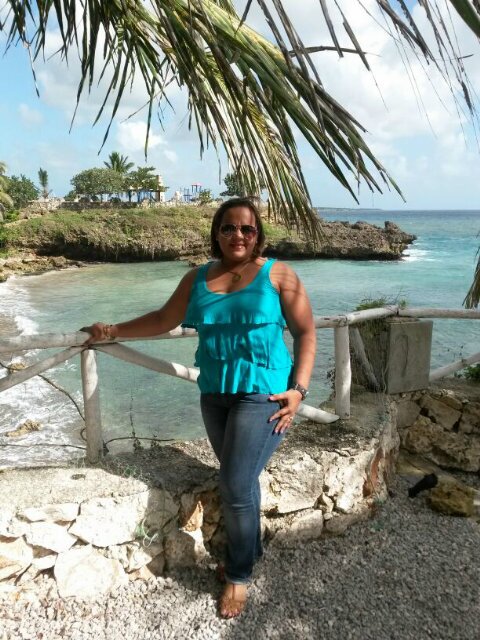 zoilacristina's profile picture. Dios es el centro de mi vida!!! Y adoro mi familia..