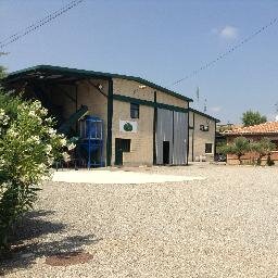 Rioja Alavesa.Nos dedicamos exclusivamente a la elaboración del mejor coupage con + de 20 variedades de aceitunas.Producimos y comercializamos solo virgen extra