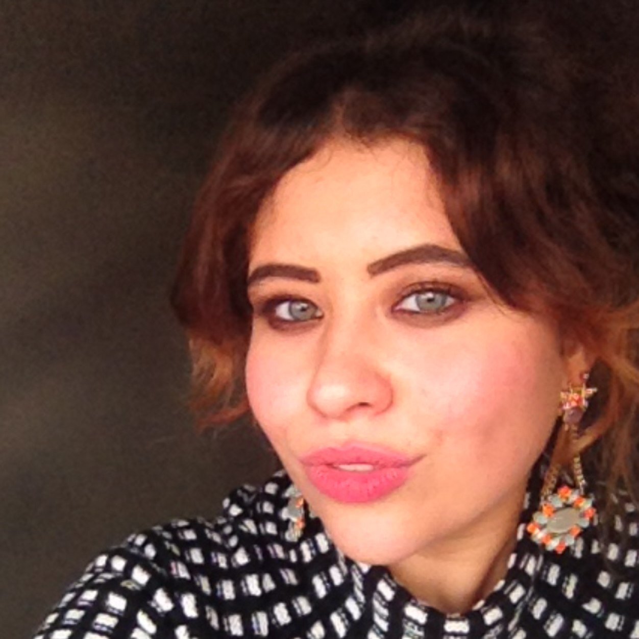 fiyoncelolz's profile picture. too much finformation.