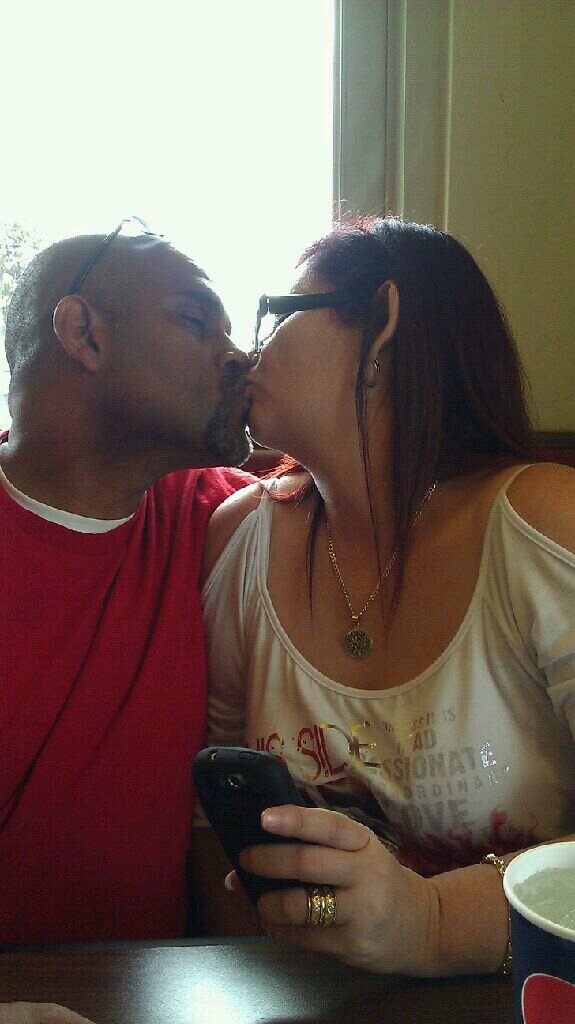 leilanarvaez's profile picture. Hija, Esposa, Yerna, Madre, Tia, Abuela, Madrina y sobre todas estas cosas Hija de mi Dios.