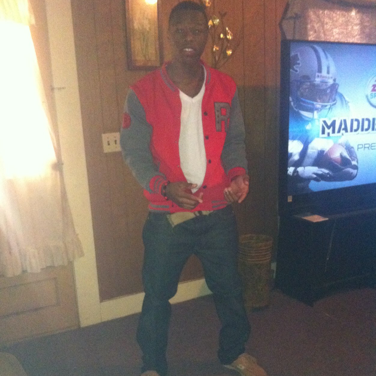 TROT_ToCool10's profile picture. |WHS Athlete| |FootballHollic| |IG: trot_ballin|