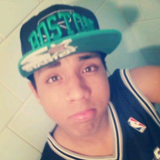 só de ver o brilho no meu olho os falsos ja recuam '8) whats : 951564987 :3 , Chama la rs *-*