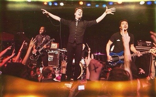A fanpage for Scottish Set It Off fans! :)