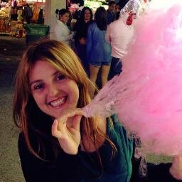 MariSuperxiquy's profile picture. Estudiante de Magisterio Infantil y creadora de fantasía :D