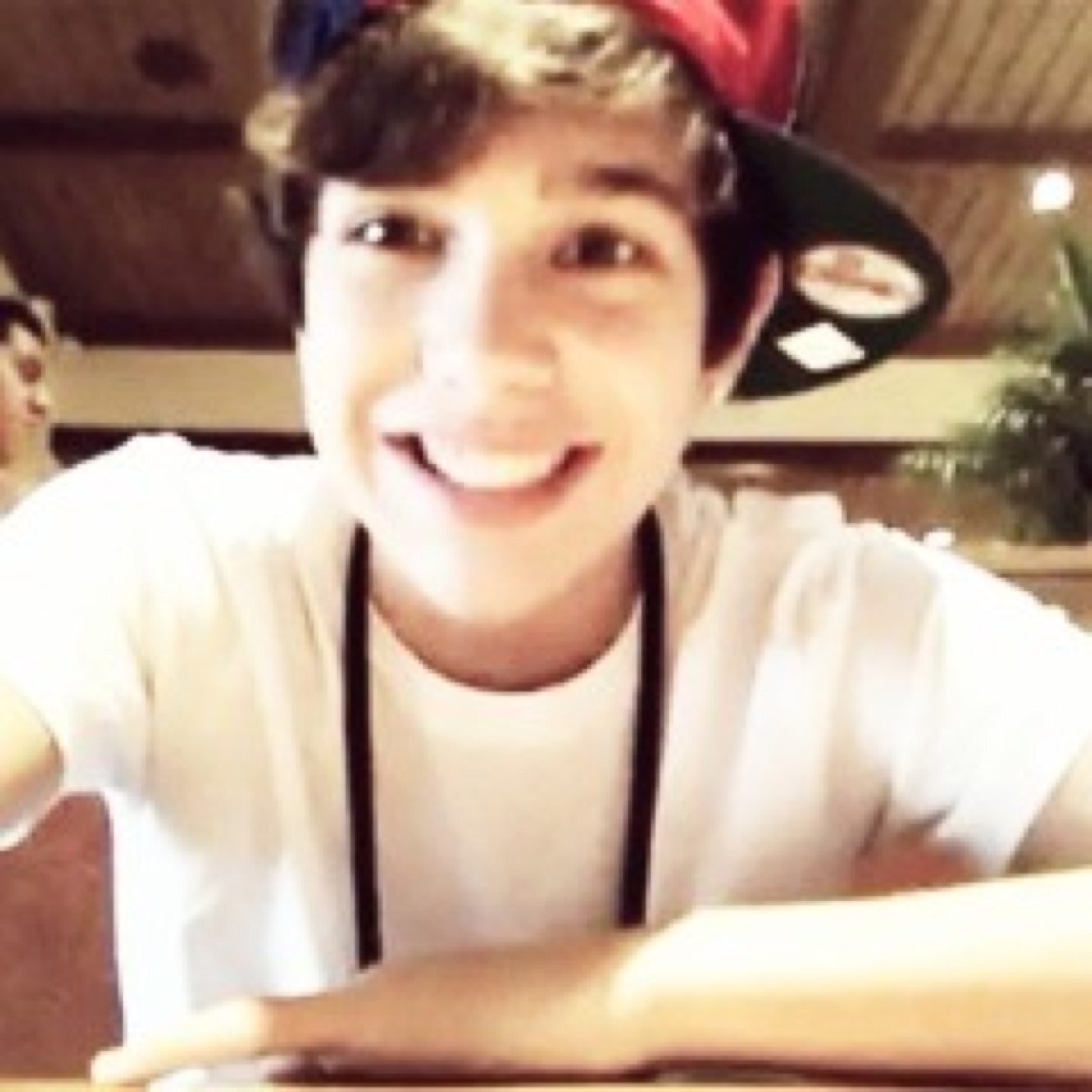 Heyy! (: this is a free follow so please follow @The_Crew_74 (: thanks and have a nice day!