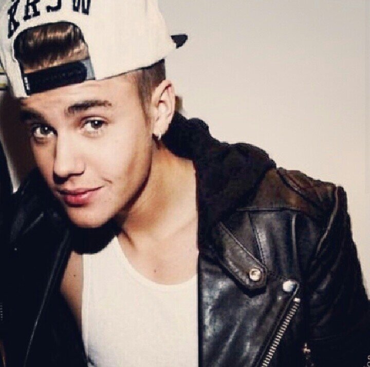 BELIEBER SINCE 2009 ● HERE FOR JUSTIN ● BELIEVE ● NEVER SAY NEVER ● BELIEVE TOUR 7/6/13♥